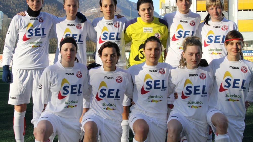 The CF Südtirol players meet local rivals SSV Brixen