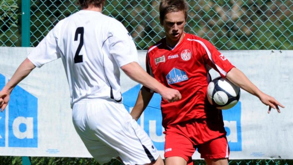 Manuel Fischnaller has extended his contract for another year until 2013.