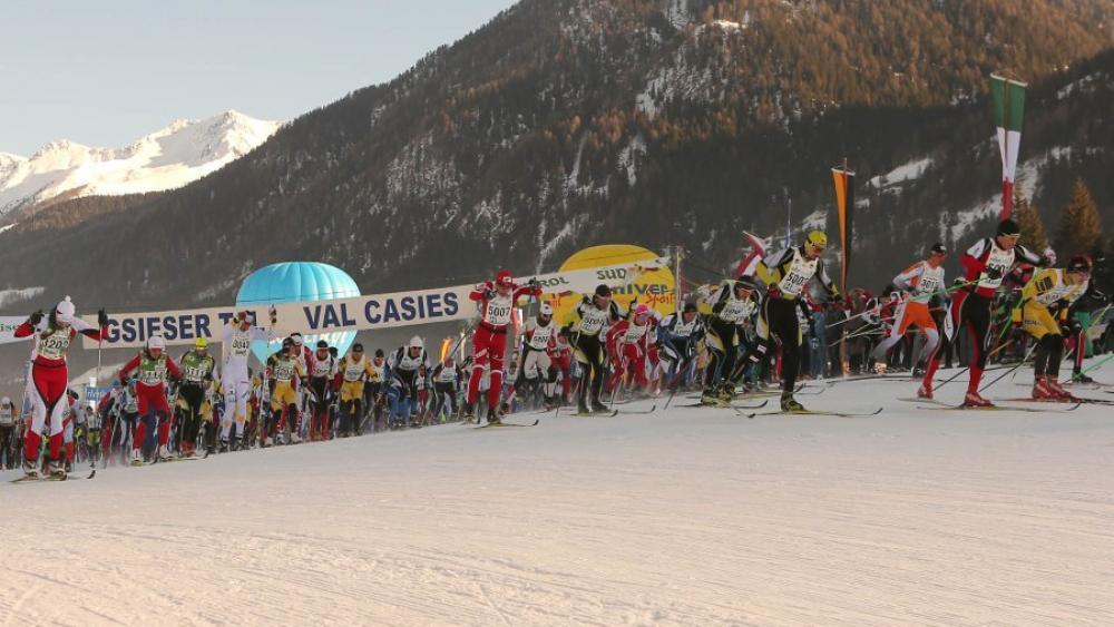 Hunderte Langläufer waren am ersten Renntag am Start (Foto Newspower)