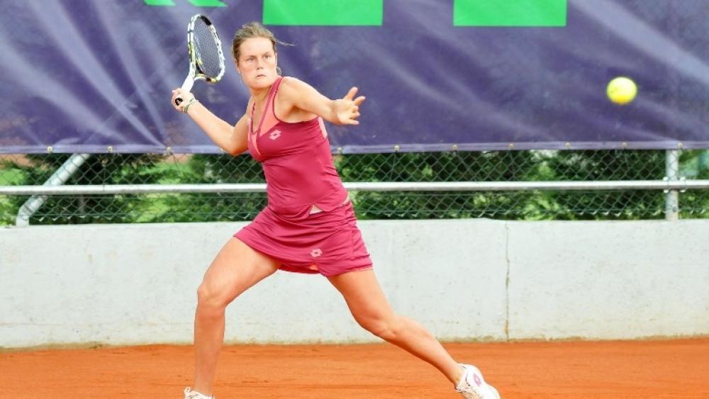 Karin Knapp