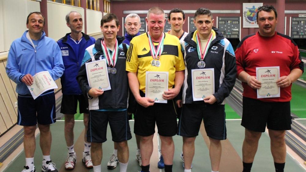 Die acht Finalisten bei den Männern. Im gelben Trikot Joe Sieder