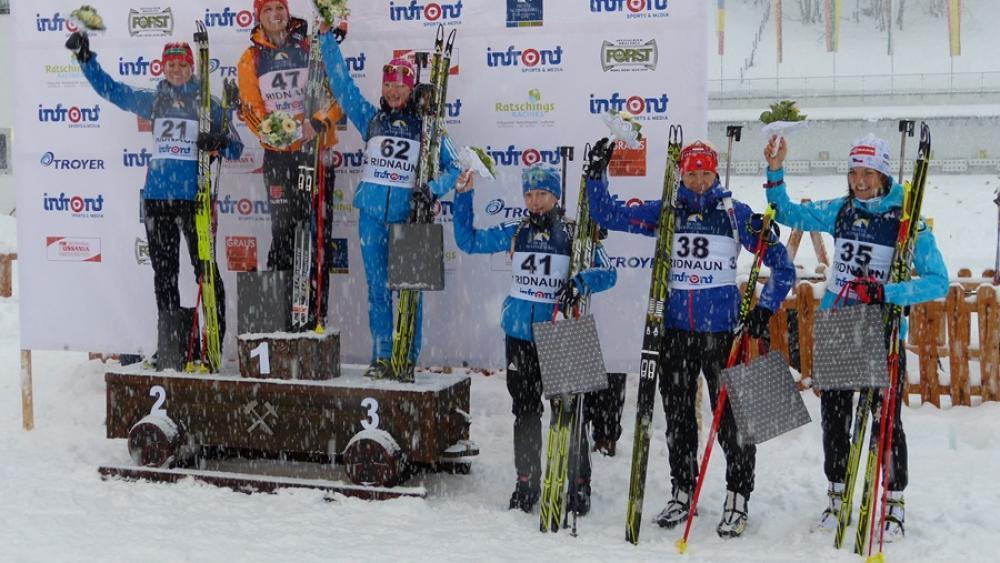 Das Podium beim Sprintrennen der Frauen (Foto lm)