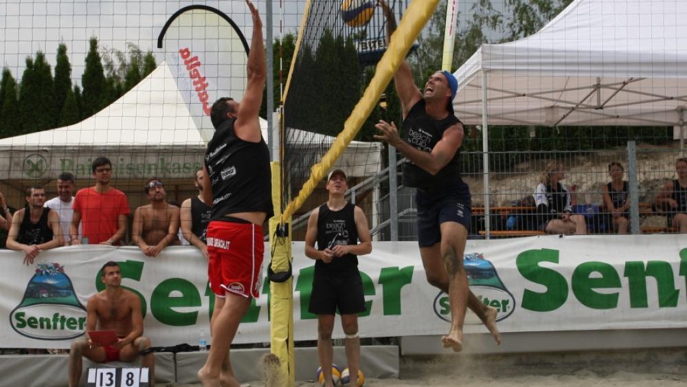 Eine Spielszene vom langen Turniertag in Dorf Tirol (Fotos: Aldo Danti)
Manuela Gostner mit Ok-Chef Gabriele Saretto