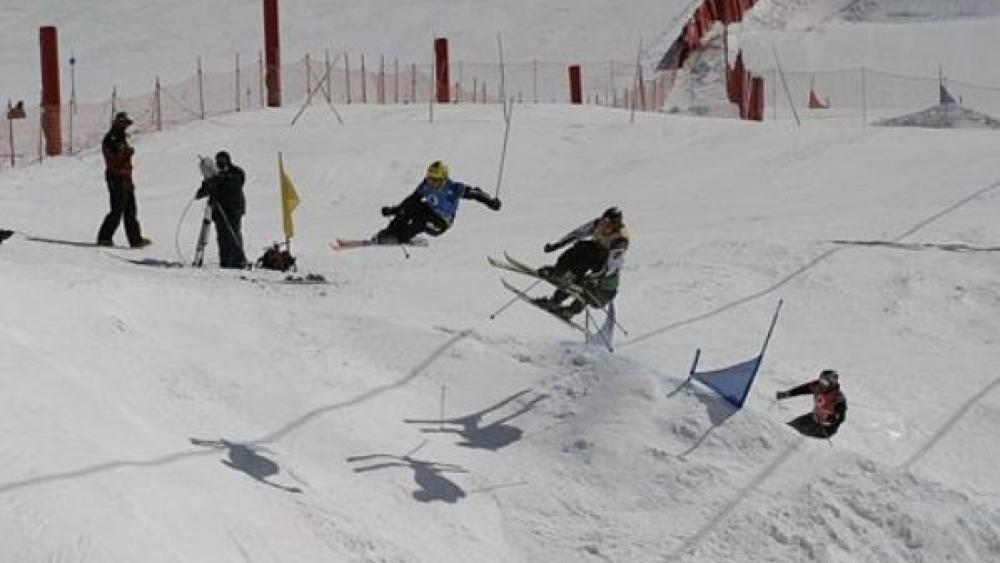 The ski crossers waited in vain for their race on Friday
