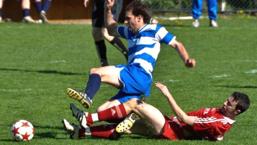 Die Fußballer vom SC St. Martin sind im Augenblick nur schwer vom Ball zu trennen.