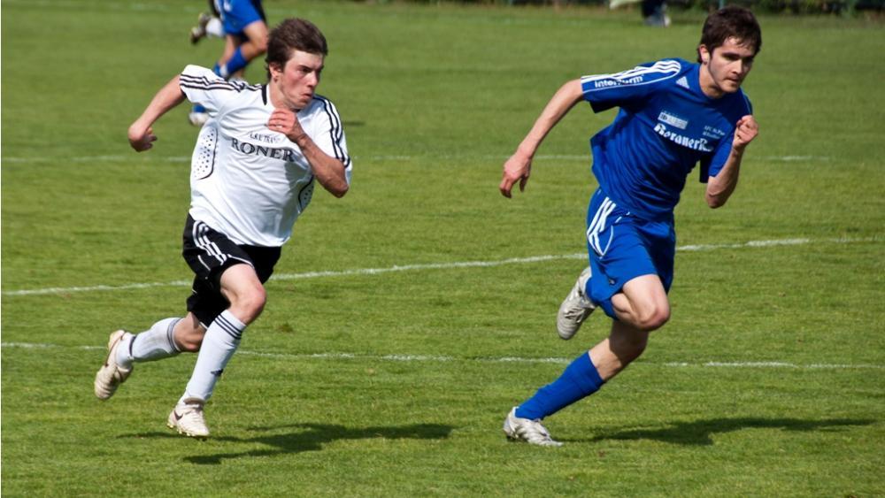 Interesting duel: Martin Pichler (left) and SV Tramin meet St. Pauls: