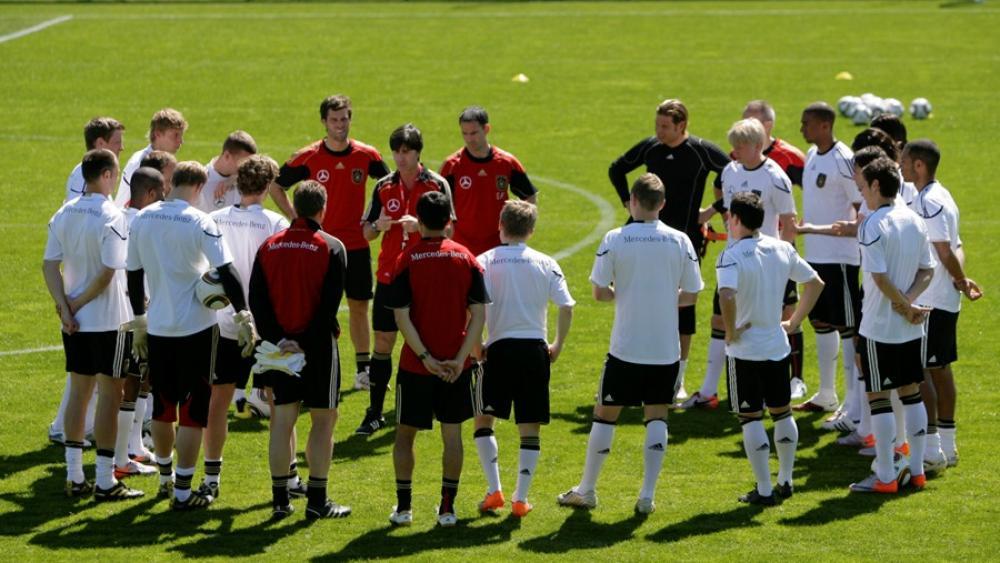 Kommt der DFB auch 2012 nach Südtirol?
Harald Stenger und Marcel Jansen im Vorjahr bei einer Pressekonferenz (Fotos: D. Runggaldier)