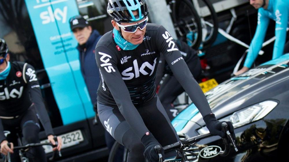 Defect on the bike: Chris Froome loses a lot of time © AFP / JAIME REINA