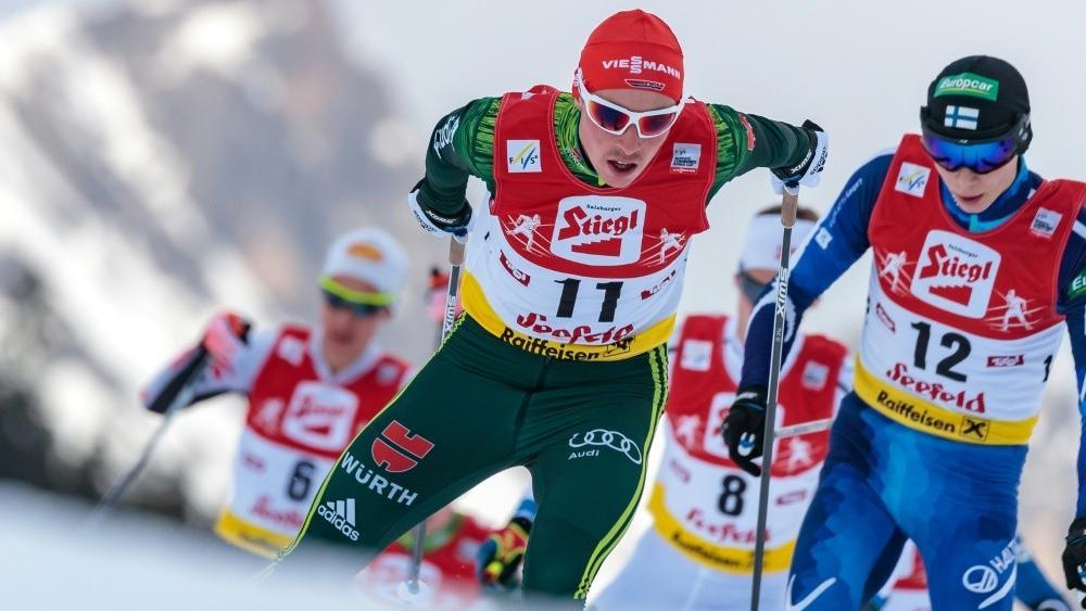 Olympia-Anreise mit Verspätung: Eric Frenzel (vorne) © SID / JFK