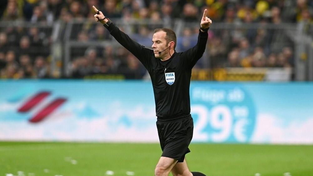 Ausschreitungen: Marco Fritz in Griechenland gefordert © SID / PATRIK STOLLARZ