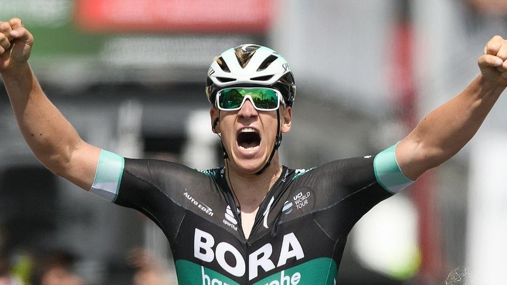 Pascal Ackermann setzte sich im Massensprint durch © SID / FABRICE COFFRINI