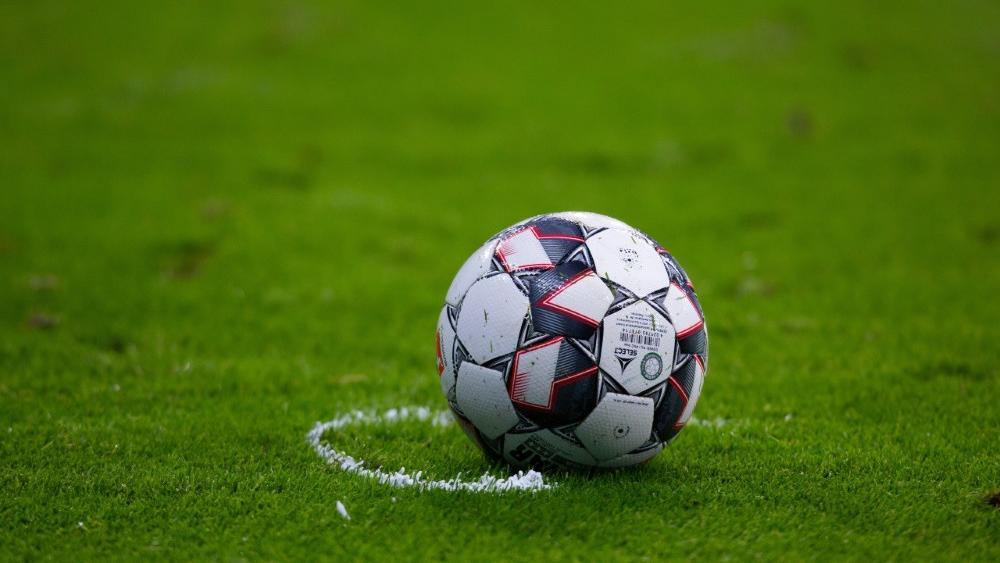 Prügelei zwischen Ultras von Freiburg und Düsseldorf © PIXATHLON/SID