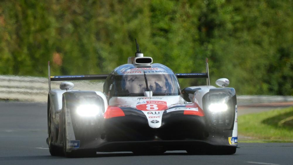 Sieg in Le Mans für Alonso und seine Teamkollegen © SID / JEAN-FRANCOIS MONIER