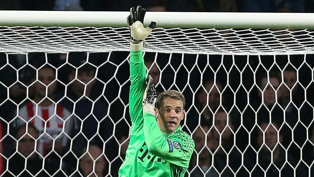 Neuer will auch in Zukunft bei Gegentoren reklamieren © FIRO/SID