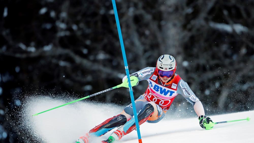 Henrik Kristoffersen est deuxième après la première manche. © APA/afp / STEFAN WERMUTH