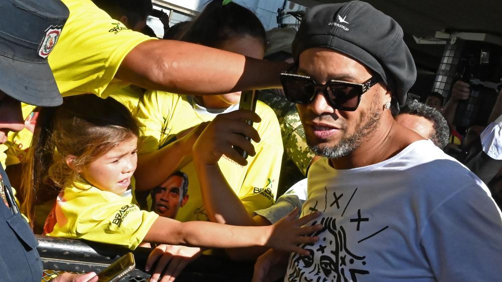 Keine Konsequenzen für Ronaldinho © APA/afp / NORBERTO DUARTE