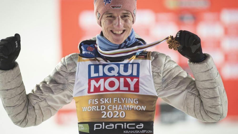 Grünes Licht für Karl Geiger bei der Vierschanzentournee © SID / JURE MAKOVEC