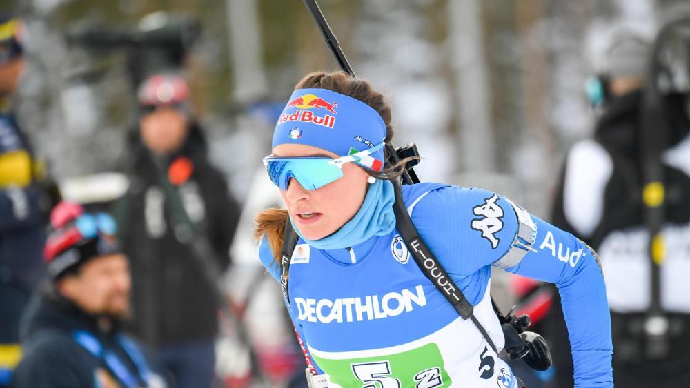 Dorothea Wierer geht mit Nummer 16 ins Rennen. © ANSA / KIMMO BRANDT