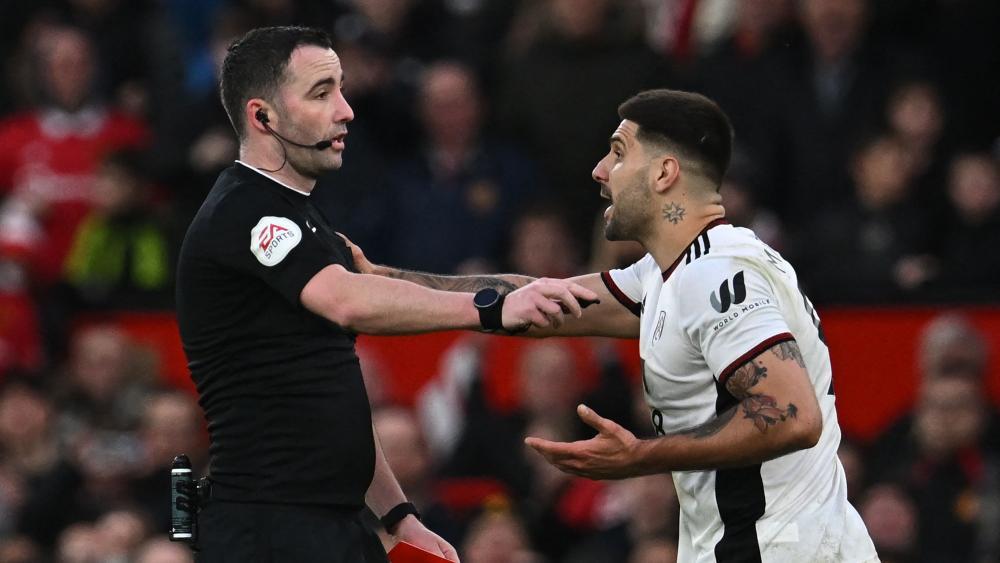 Aleksandar Mitrovic muss eine lange Sperre absitzen. © APA/afp / PAUL ELLIS