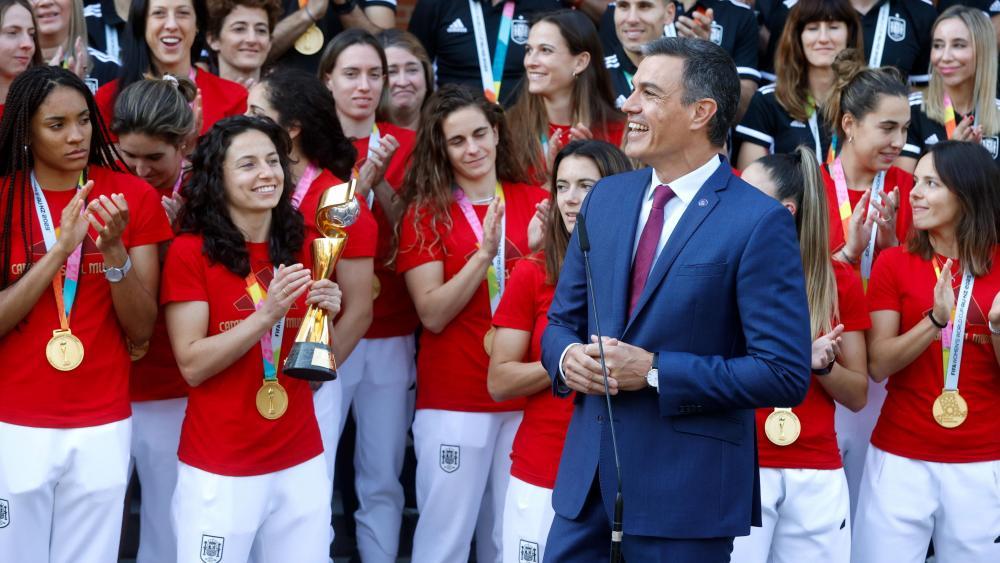 Las campeonas del mundo de España recibidas en Madrid – fútbol femenino