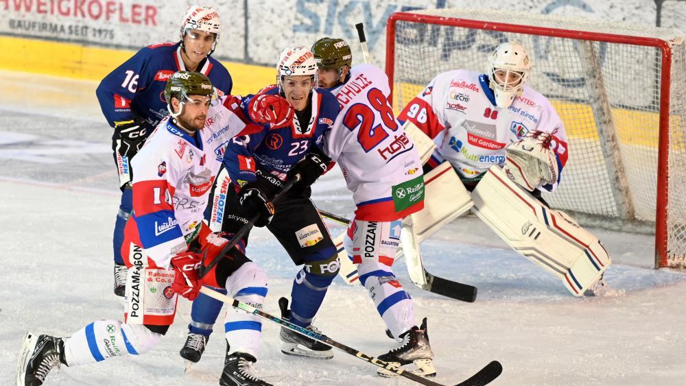 HCG goalkeeper Paul Hofer had his hands full. © Max Pattis