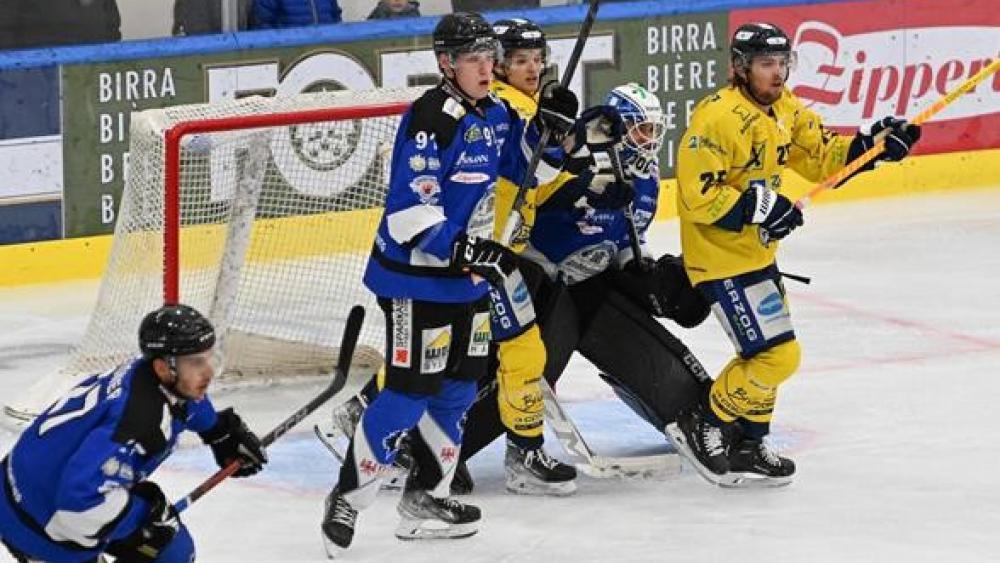 The Broncos and Zell am See had a tough fight © Oskar Brunner