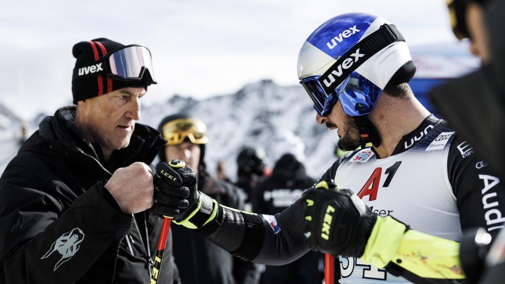 Dominiks Paris' Servicemann Sepp Zanon geht mit der FIS hart ins Gericht. © Pentaphoto