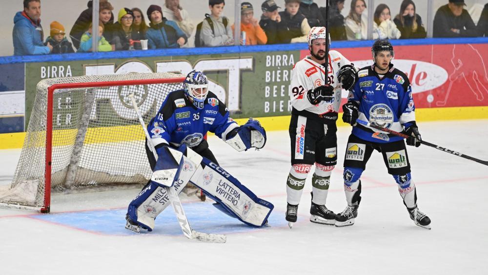 Sterzing-Goalie Jakob Rabanser bot eine starke Vorstellung, konnte die Niederlage aber auch nicht verhindern. © O. Brunner