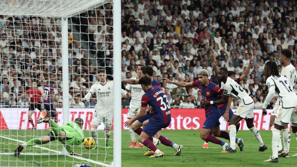 In der 28. Minute ereignete sich die strittige Situation. © APA/afp / THOMAS COEX