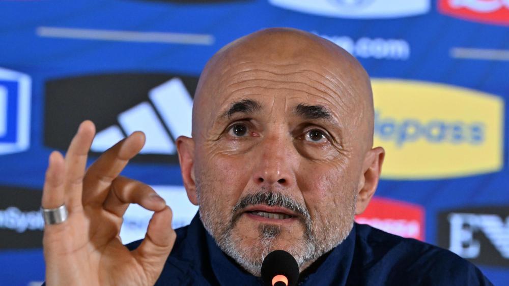 Teamchef Luciano Spalletti hat noch 4 Spieler gestrichen. © ANSA / CLAUDIO GIOVANNINI