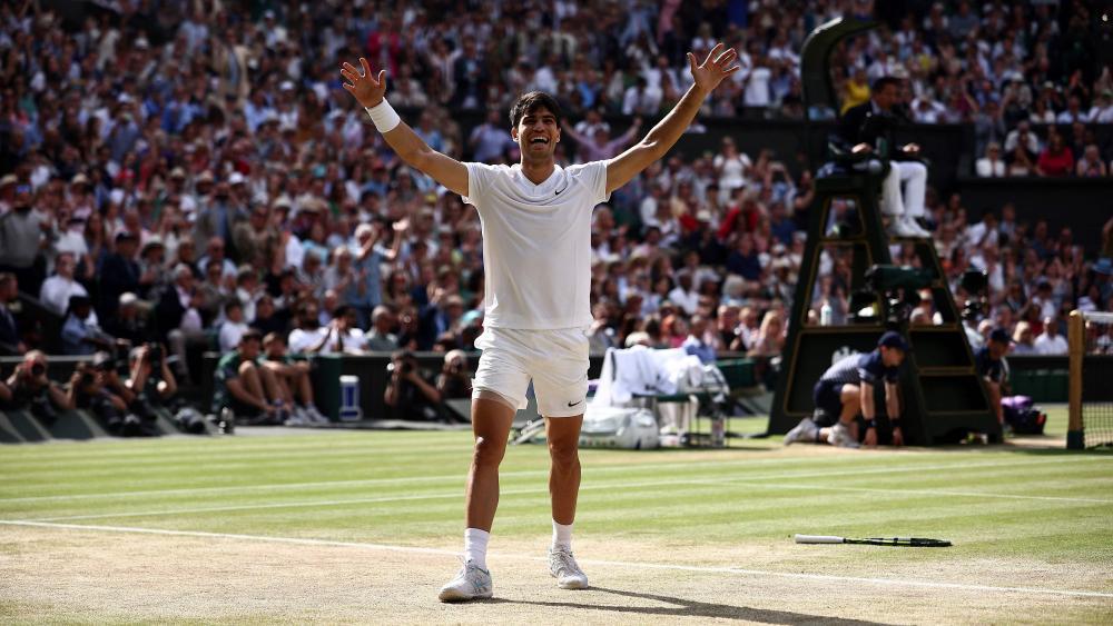 Sagenhafter Wimbledon-Titel: Alcaraz deklassiert Djokovic