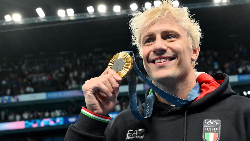 Il primo oro olimpico dell’Italia e una polemica enorme: il nuoto