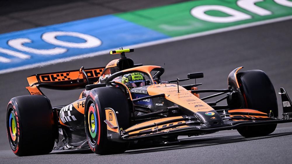 Lando Norris erobert in Zandvoort die Pole Position. © APA/AFP / JOHN THYS