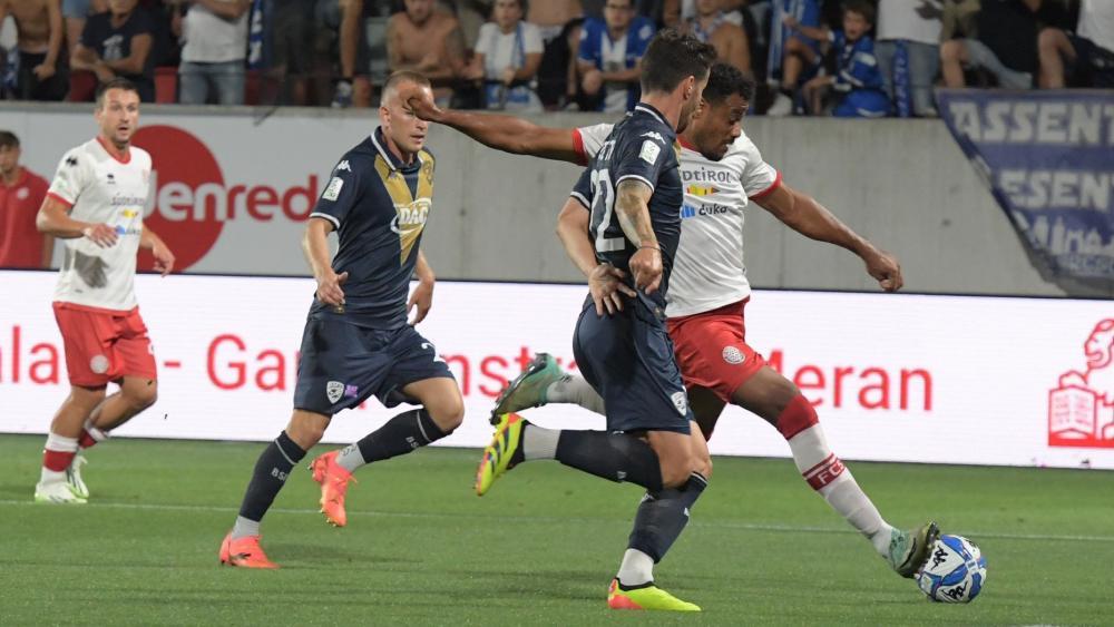 Raphael Odogwu had a great chance to equalize in injury time.