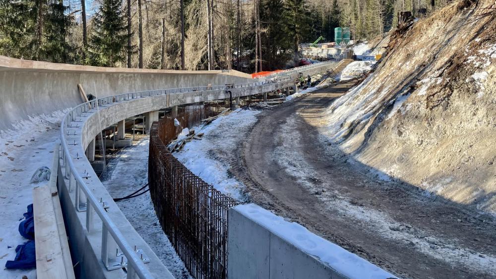 Cortina-Wurde-der-Olympia-Eiskanal-sabotiert-