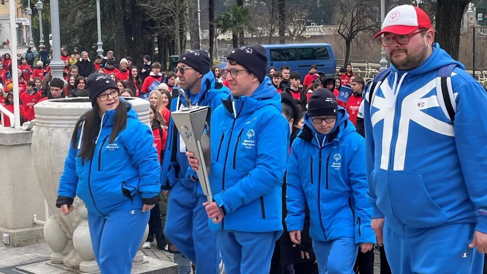 Ein-besonderer-Fackellauf-quer-durch-Meran