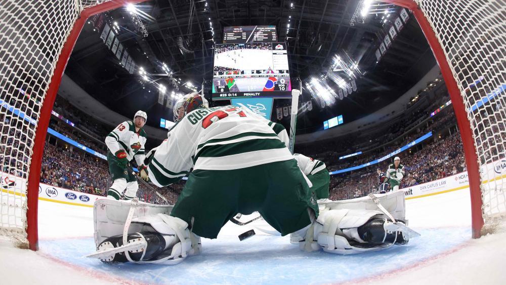 Goalie Filip Gustavsson und Minnesota Wilds mussten eine Niederlage hinnehmen. © APA / MATTHEW STOCKMAN