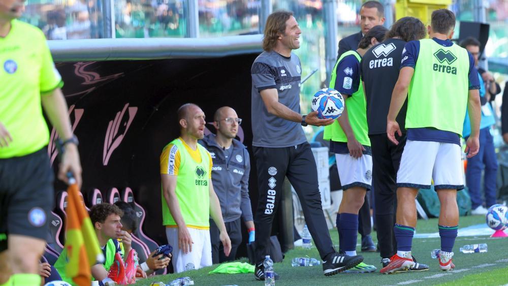 Beim FC Südtirol war in Palermo an der Seitenlinie einiges ungewohnt. © FCS/Bordoni