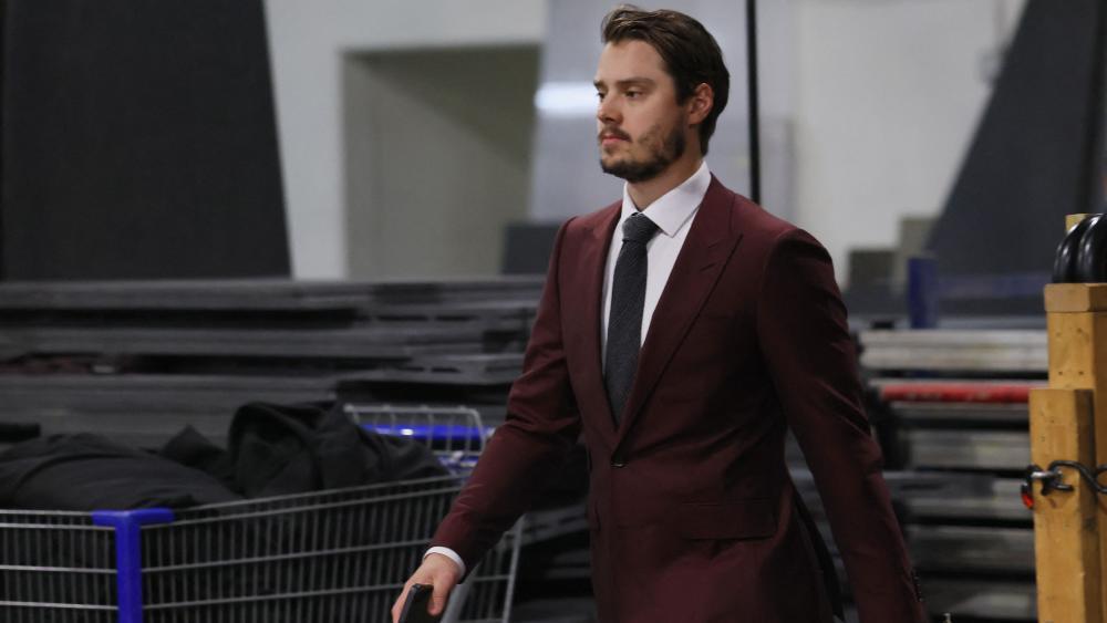 Canes-Superstar Sebastian Aho und seine Mitspieler reisen mit zwei Niederlagen im Gepäck nach Florida © APA / BRUCE BENNETT