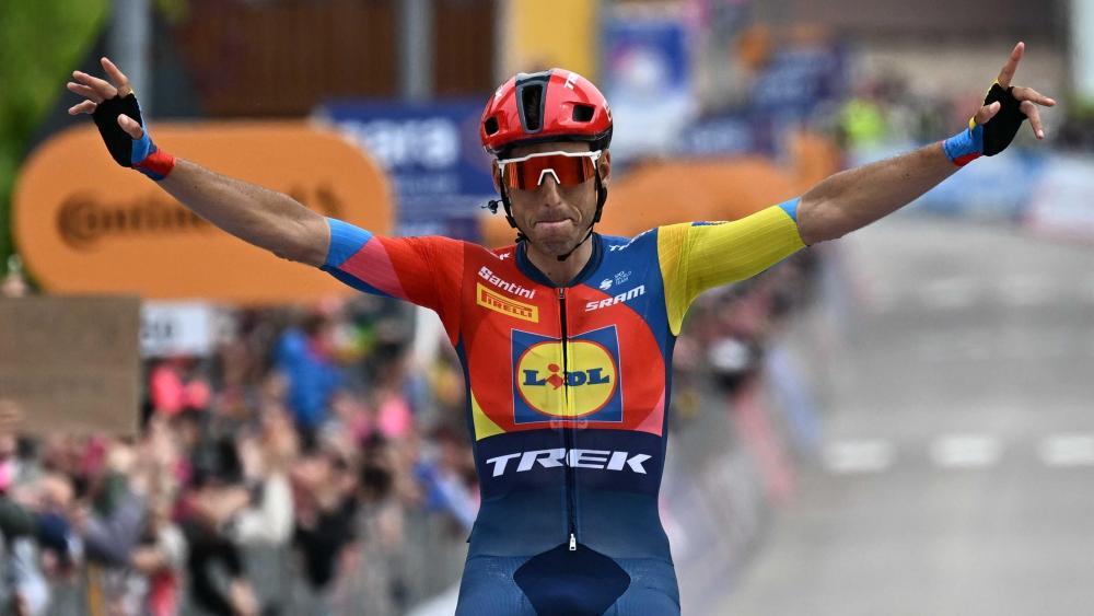Carlos Verona hat auf der 15. Etappe des Giro d'Italia triumphiert. © ANSA / ANSA / LUCA ZENNARO
