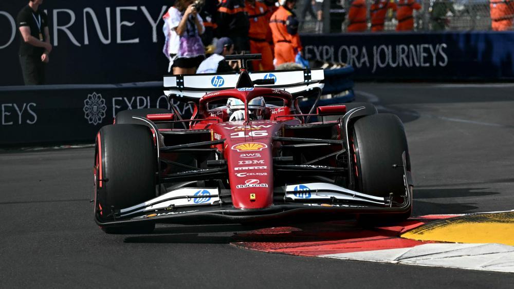 Charles Leclerc hat im ersten Training in Monaco die Bestzeit gefahren. © APA/afp / GABRIEL BOUYS