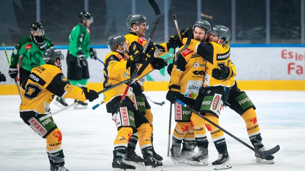 Daniel Glira (2.v.r.) spielt im HCP-Team eine zentrale Rolle. © Social Media