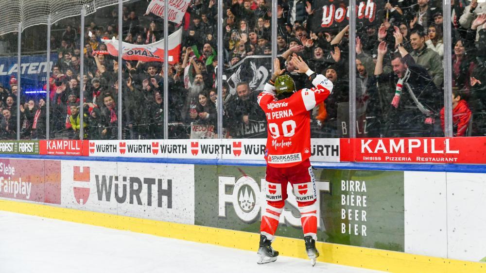 Dylan Di Perna wird weiter in der Sparkasse Arena jubeln.