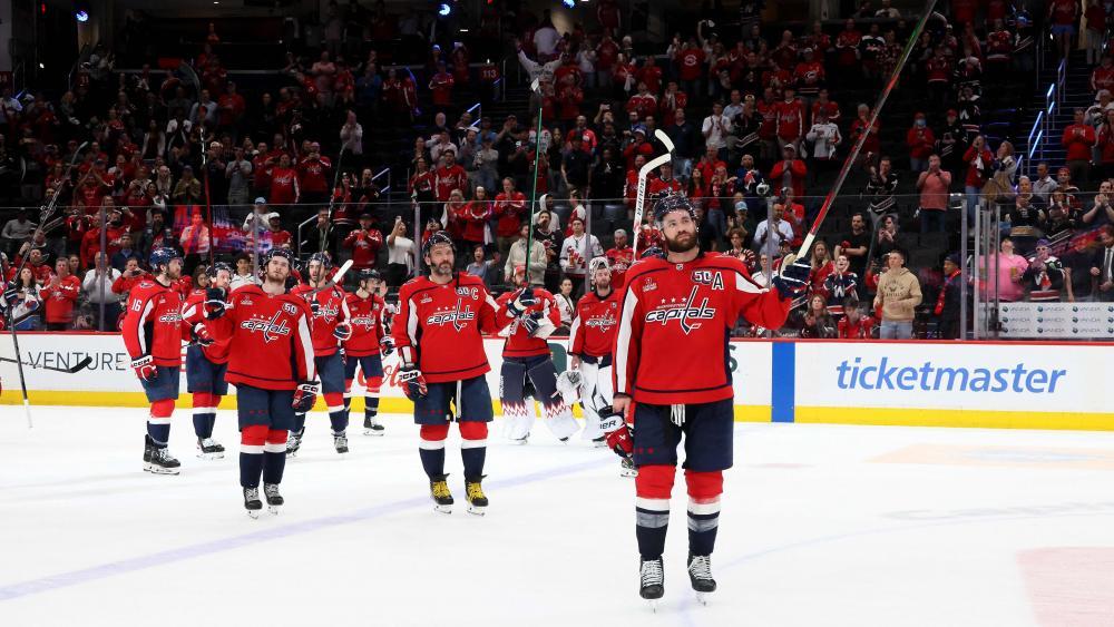 Enttäuschte Gesichter bei den Washington Capitals. © APA / BRUCE BENNETT