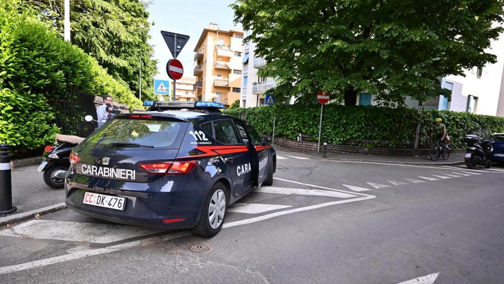 In dieser Straße nahe des Atalanta-Stadions wurde in der Nacht auf Sonntag ein junger Inter-Anhäger erstochen. © ANSA / MICHELE MARAVIGLIA