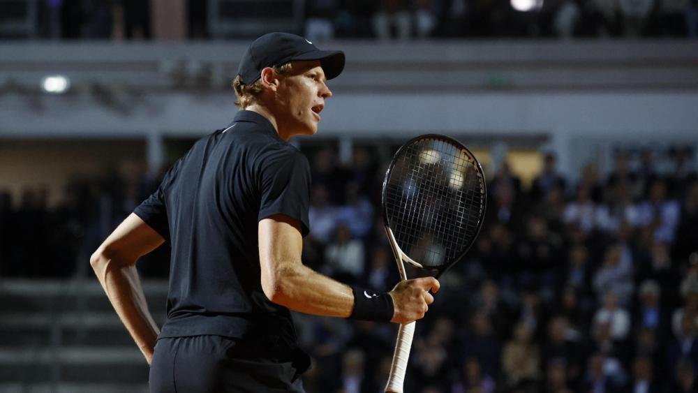 Jannik Sinner ist wieder im Einsatz. © ANSA / ANSA/FABIO FRUSTACI