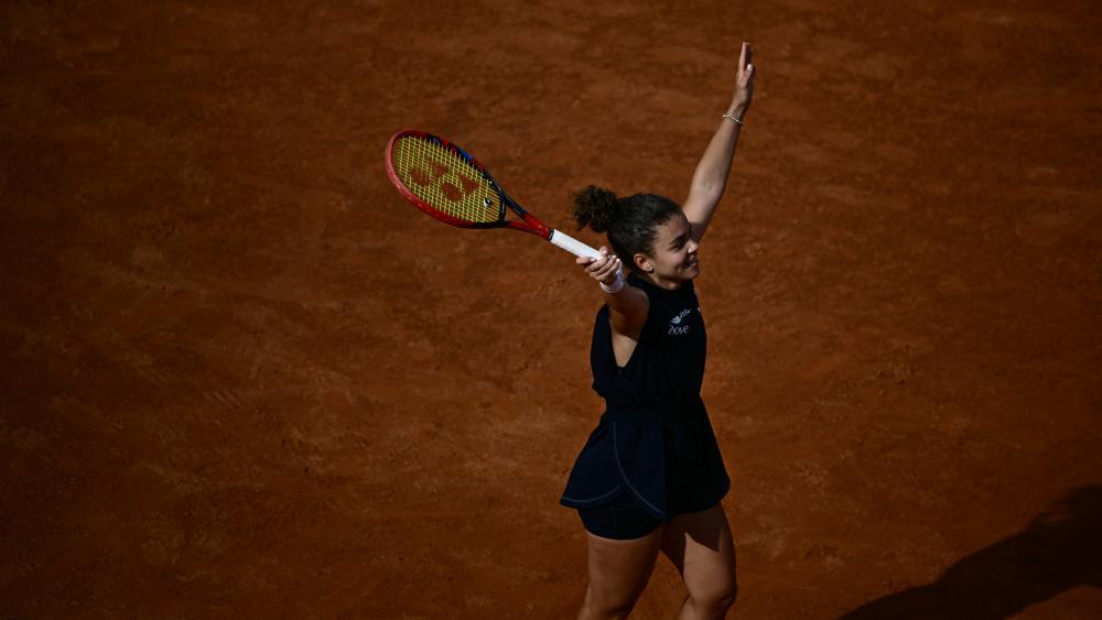 Jasmine Paolini darf schon wieder jubeln. © APA/afp / FILIPPO MONTEFORTE