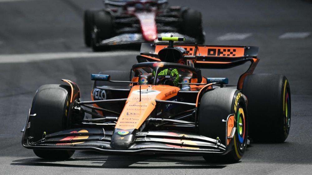 Lando Norris setzte sich gegen Charles Leclerc durch. © APA/afp / ANDREJ ISAKOVIC