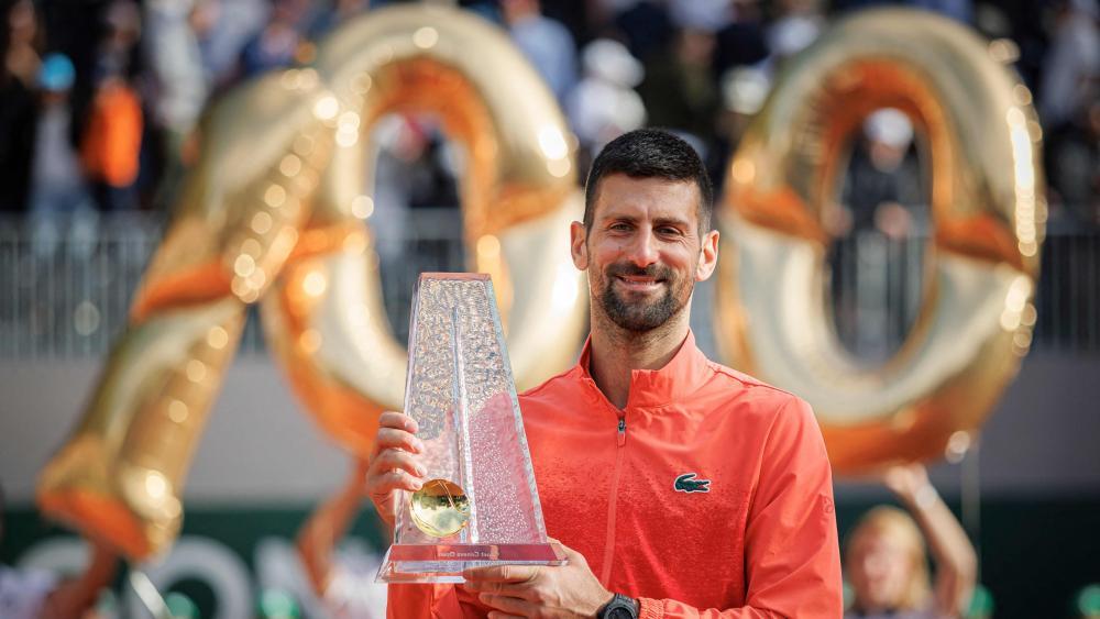 Novak Djokovic  hat den nächsten Meilenstein erreicht. © APA/afp / VALENTIN FLAURAUD