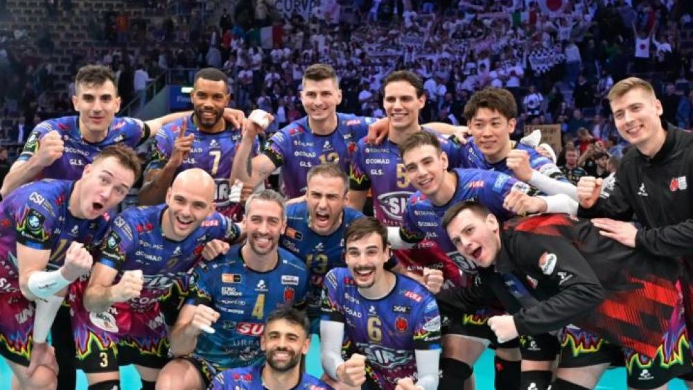 Simone Giannelli (Nummer 6) holte mit Perugia die Champions League.